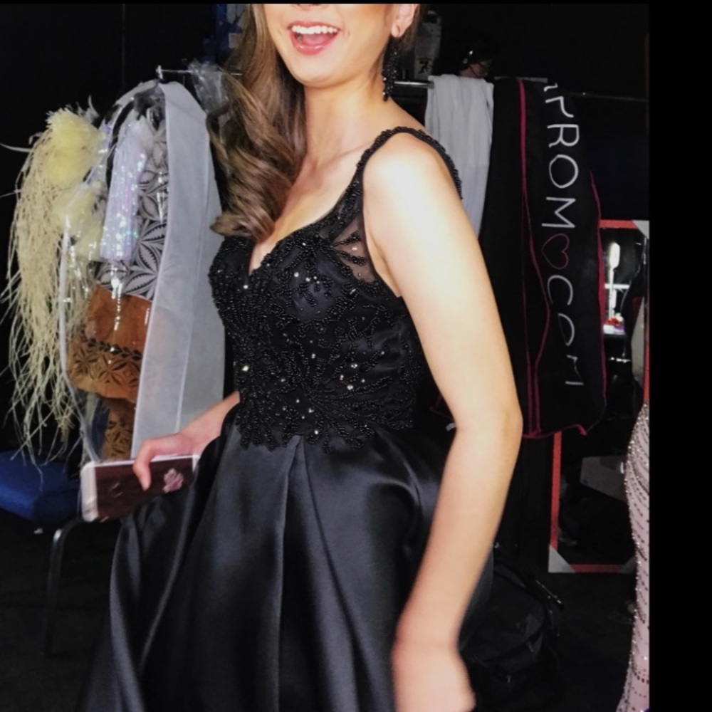 ✨Swarovski Crystal Black Evening Gown